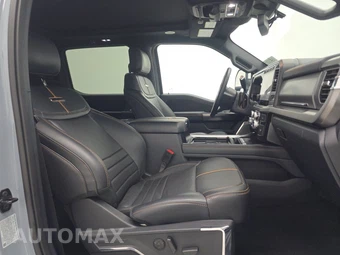 2024 Ford Super Duty F-350 Platinum Crew Cab Long Bed DRW - miniatura 8