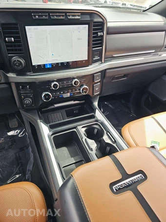 2024 Ford Super Duty F-350 Platinum Crew Cab Medium Bed - miniatura 10