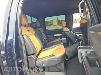 2024 Ford Super Duty F-350 Platinum Crew Cab Medium Bed - miniatura 16