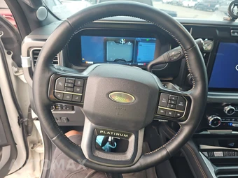 2024 Ford Super Duty F-350 Platinum Crew Cab Medium Bed - miniatura 10