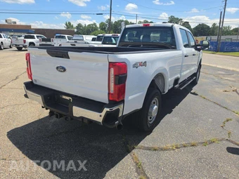 2024 Ford Super Duty F-350 XL Crew Cab Long Bed - miniatura 3