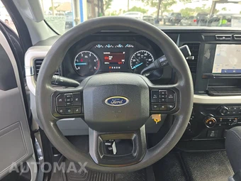 2024 Ford Super Duty F-350 XL Crew Cab Long Bed DRW - miniatura 10