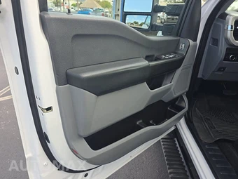 2024 Ford Super Duty F-350 XL Crew Cab Long Bed DRW - miniatura 9