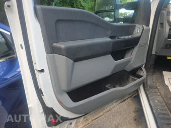 2024 Ford Super Duty F-350 XL Extended Cab Medium Bed w/Rear Doors - miniatura 9