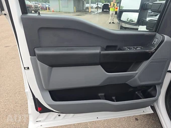 2024 Ford Super Duty F-350 XL Extended Cab Medium Bed w/Rear Doors - miniatura 9