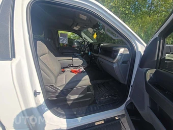 2024 Ford Super Duty F-350 XL Regular Cab Long Bed - miniatura 16