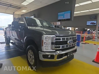 2024 Ford Super Duty F-350 XLT Crew Cab Long Bed - miniatura 3