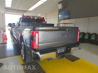 2024 Ford Super Duty F-350 XLT Crew Cab Long Bed - miniatura 6