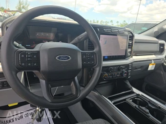 2024 Ford Super Duty F-350 XLT Crew Cab Long Bed - miniatura 11