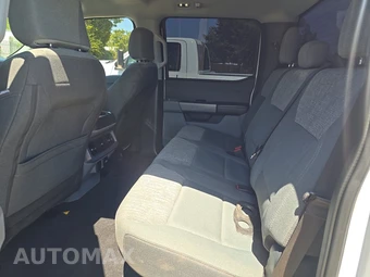 2024 Ford Super Duty F-350 XLT Crew Cab Long Bed - miniatura 13