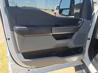 2024 Ford Super Duty F-350 XLT Crew Cab Long Bed - miniatura 9