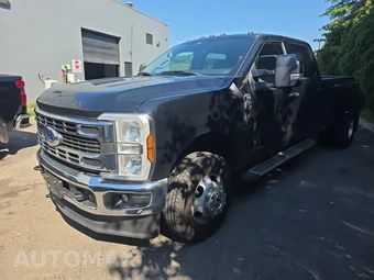 2024 Ford Super Duty F-350 XLT Crew Cab Long Bed DRW