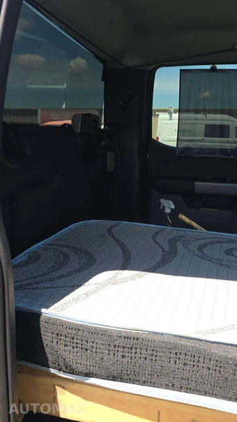 2024 Ford Super Duty F-350 XLT Crew Cab Long Bed DRW - miniatura 32