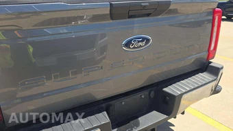 2024 Ford Super Duty F-350 XLT Crew Cab Long Bed DRW - miniatura 41