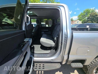 2024 Ford Super Duty F-350 XLT Crew Cab Medium Bed - miniatura 13