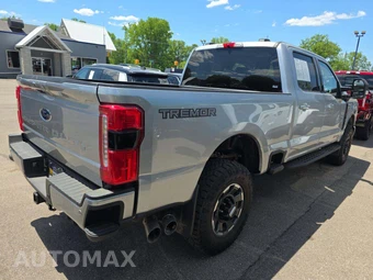 2024 Ford Super Duty F-350 XLT Crew Cab Medium Bed - miniatura 3