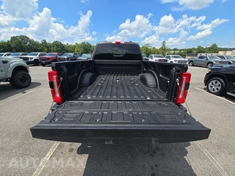 2024 Ford Super Duty F-350 XLT Crew Cab Medium Bed - miniatura 11