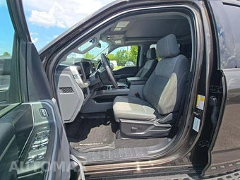 2024 Ford Super Duty F-350 XLT Crew Cab Medium Bed - miniatura 3