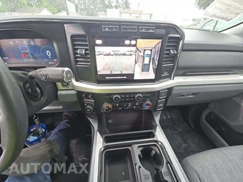2024 Ford Super Duty F-350 XLT Crew Cab Medium Bed - miniatura 7