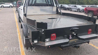 2024 Ford Super Duty F-450 Cab Chassis XL Crew Cab DRW - miniatura 18
