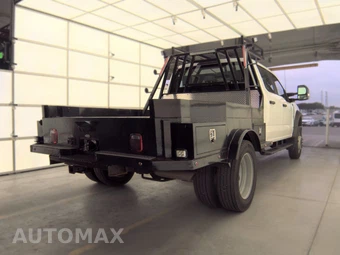 2024 Ford Super Duty F-450 Cab Chassis XL Crew Cab DRW - miniatura 4