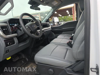 2024 Ford Super Duty F-450 Cab Chassis XL Crew Cab DRW - miniatura 7