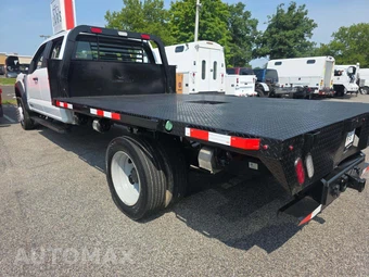 2024 Ford Super Duty F-450 Cab Chassis XL Crew Cab DRW - miniatura 2