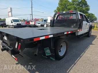 2024 Ford Super Duty F-450 Cab Chassis XL Crew Cab DRW - miniatura 3
