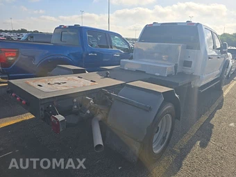 2024 Ford Super Duty F-450 Cab Chassis XL Crew Cab DRW - miniatura 4