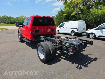 2024 Ford Super Duty F-450 Cab Chassis XL Extended Cab w/Rear Doors DRW - miniatura 2