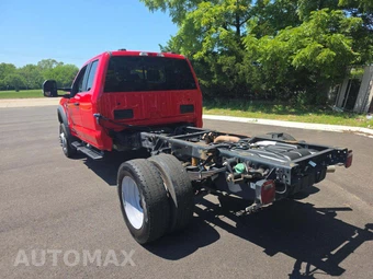 2024 Ford Super Duty F-450 Cab Chassis XL Extended Cab w/Rear Doors DRW - miniatura 2