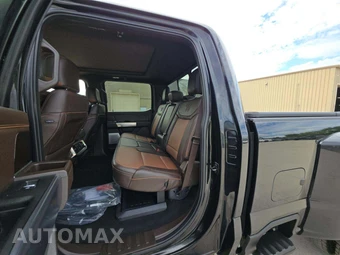 2024 Ford Super Duty F-450 King Ranch Crew Cab Long Bed DRW - miniatura 13