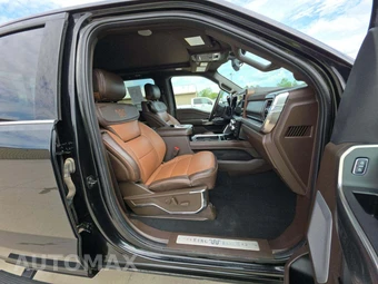 2024 Ford Super Duty F-450 King Ranch Crew Cab Long Bed DRW - miniatura 18