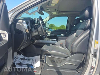 2024 Ford Super Duty F-450 Lariat Crew Cab Long Bed DRW - miniatura 3