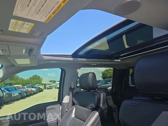 2024 Ford Super Duty F-450 Lariat Crew Cab Long Bed DRW - miniatura 8
