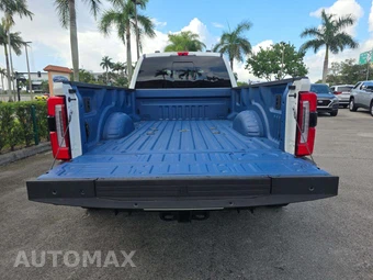 2024 Ford Super Duty F-450 Limited Crew Cab Long Bed DRW - miniatura 14