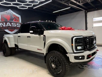 2024 Ford Super Duty F-450 Limited Crew Cab Long Bed DRW - miniatura 15