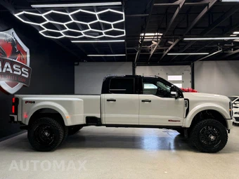 2024 Ford Super Duty F-450 Limited Crew Cab Long Bed DRW - miniatura 18