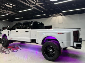2024 Ford Super Duty F-450 Limited Crew Cab Long Bed DRW - miniatura 48