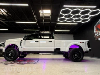 2024 Ford Super Duty F-450 Limited Crew Cab Long Bed DRW - miniatura 50