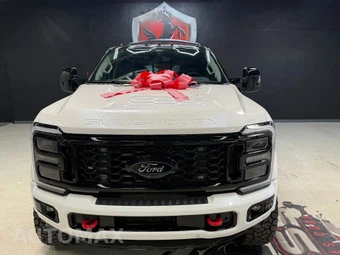 2024 Ford Super Duty F-450 Limited Crew Cab Long Bed DRW - miniatura 9