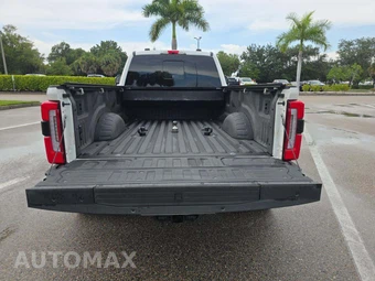 2024 Ford Super Duty F-450 Limited Crew Cab Long Bed DRW - miniatura 11