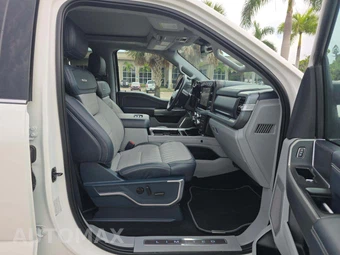 2024 Ford Super Duty F-450 Limited Crew Cab Long Bed DRW - miniatura 15