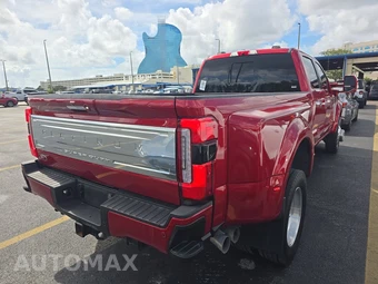 2024 Ford Super Duty F-450 Platinum Crew Cab Long Bed DRW - miniatura 4
