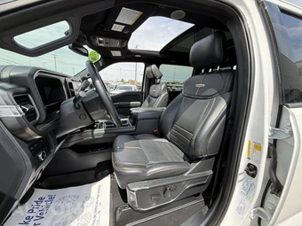 2024 Ford Super Duty F-450 Platinum Crew Cab Long Bed DRW - miniatura 14