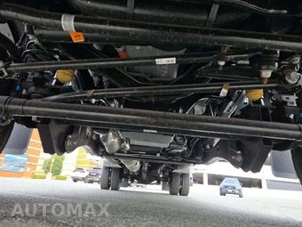 2024 Ford Super Duty F-550 Cab Chassis XL Crew Cab DRW - miniatura 16