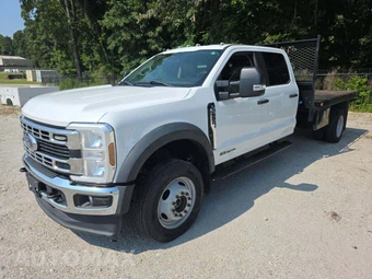2024 Ford Super Duty F-550 Cab Chassis XL Crew Cab DRW