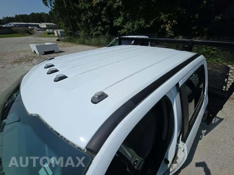 2024 Ford Super Duty F-550 Cab Chassis XL Crew Cab DRW - miniatura 12