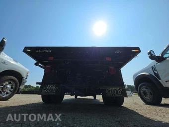 2024 Ford Super Duty F-550 Cab Chassis XL Crew Cab DRW - miniatura 14