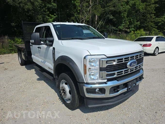2024 Ford Super Duty F-550 Cab Chassis XL Crew Cab DRW - miniatura 4